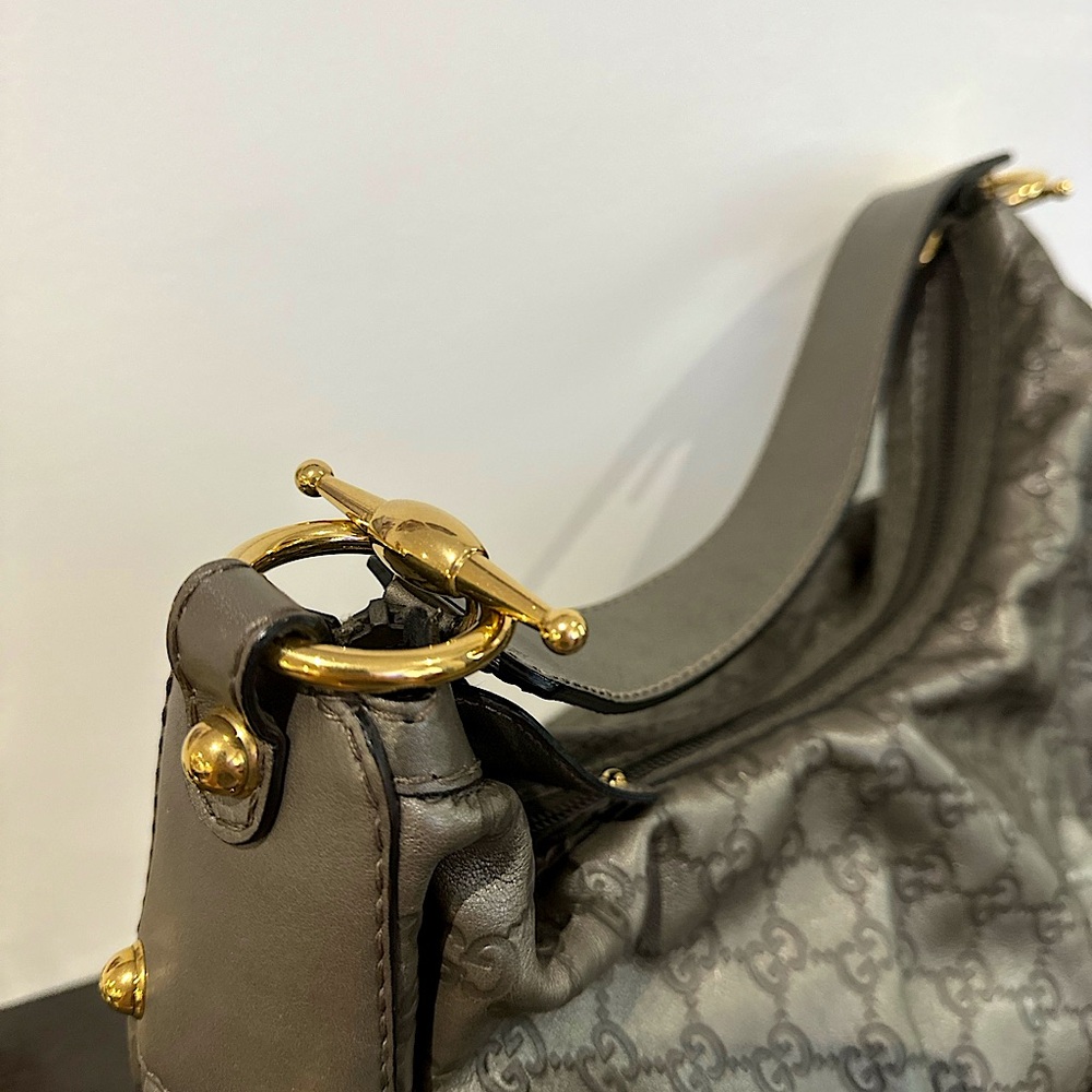 Excellent like new Gucci GG Signature Jockey Hobo Shoulder Bag
Gray - Picture 5 of 13